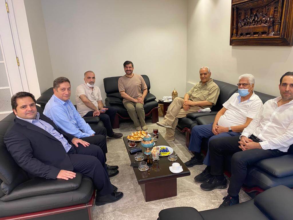 جلسه جمعی از صنعتگران پیشکسوت و آقای محمود شهریاری در اتاق